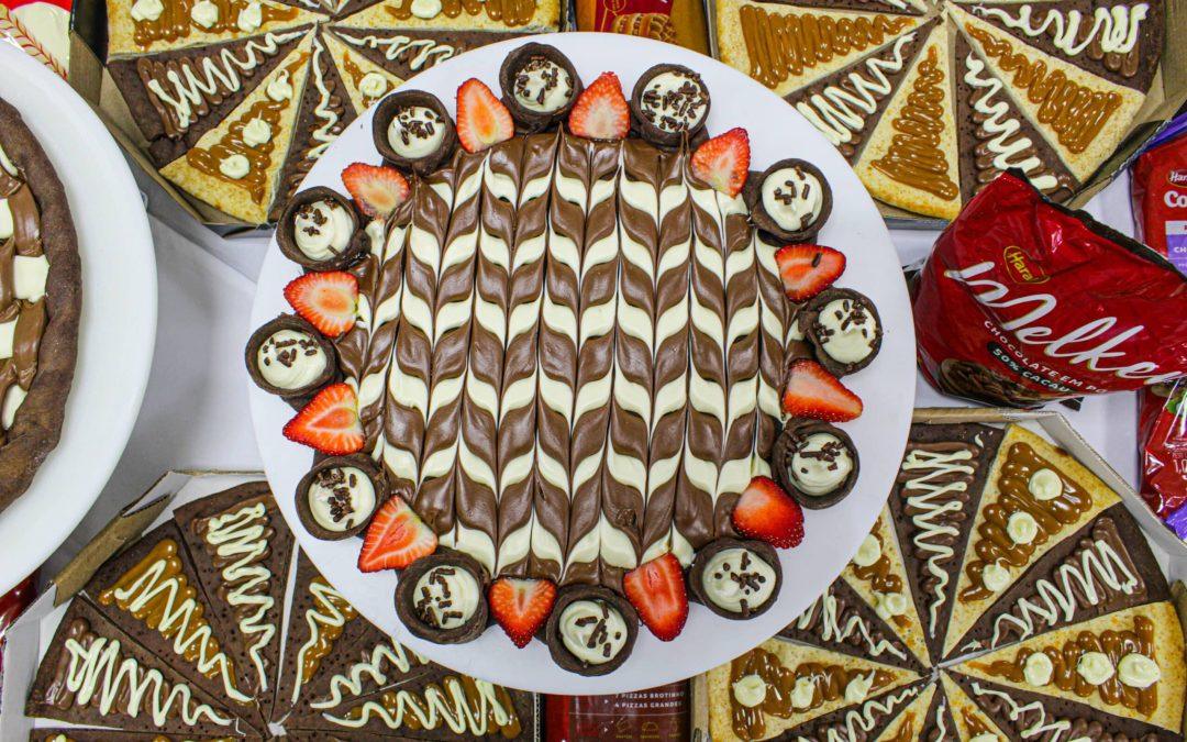 Pizza doce com massa de CHOCOLATE! Receita especial do Sr. Pizza!